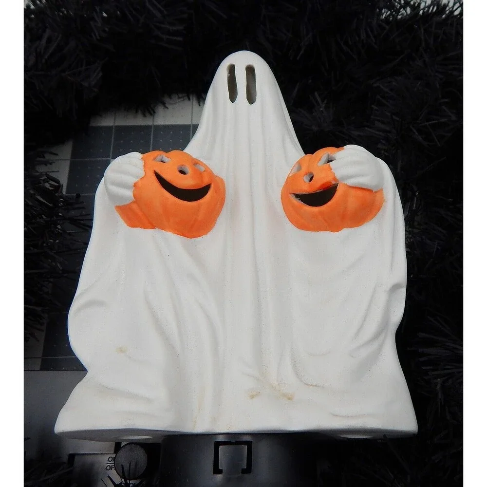 Bewitching Wreath Presence Activated Black With Ghost Jack-O-Lantern